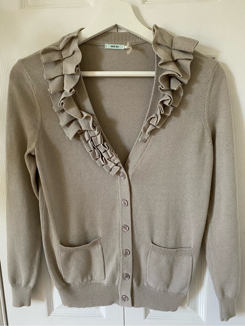 Kimchi Blue Pleated Ruffle V-Neck Button Cardigan Soft Taupe Romantic Size XS